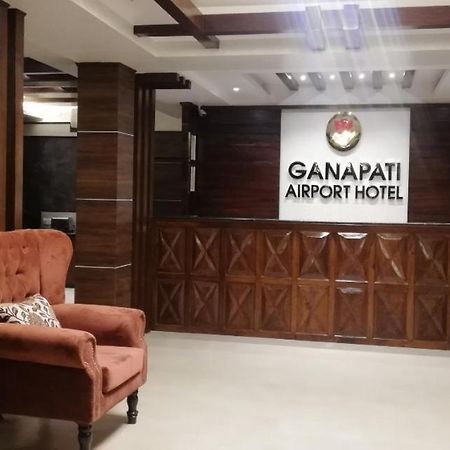 Ganapati Airport Hotel Kathmandu Bagian luar foto